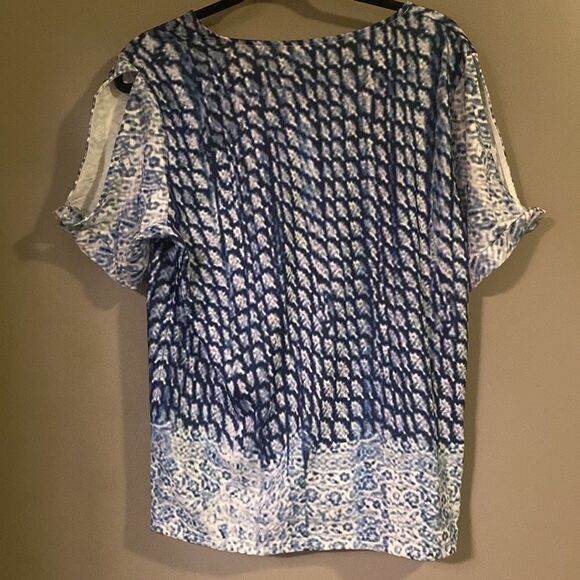 Browwin Blue Short Sleeve Print Top Cold Shoulder Size Large NWT NIB - Picture 3 of 8